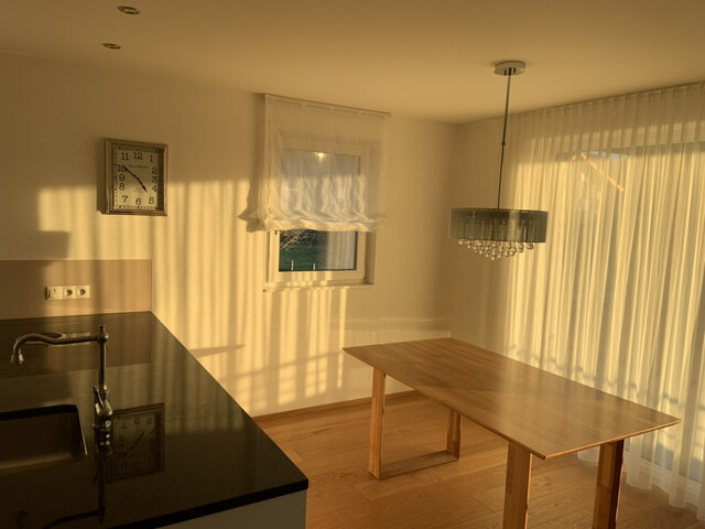 Moderne 4-Zimmer-Wohnung mit Terrasse, Tiefgaragenplatz und Kellerabteil in Muntlix