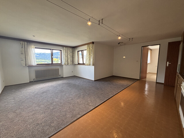 "ohne Provision" geräumige 2 Zimmer Wohnung mit Terrasse u. Gartenmitbenützung