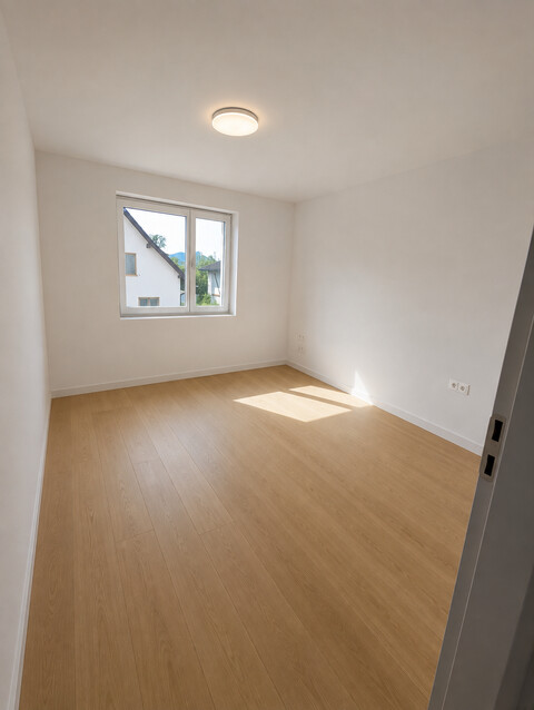 Erstbezug nach umfassender Sanierung – hochwertige 2,5-Zimmer-Wohnung mit großem Balkon in Lustenau