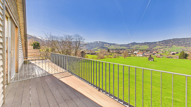 Andelsbuch | Stilvolle Maisonette mit beeindruckendem Panorama