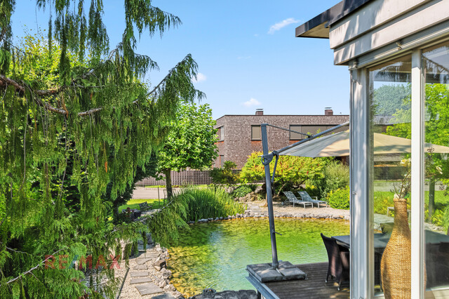 Nobles Anwesen mit großem Schwimmteich