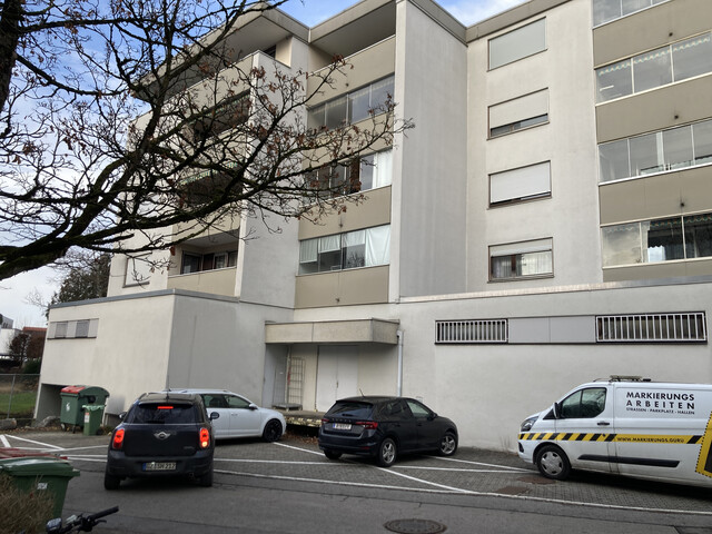 gepflegte 3 1/2 Zimmerwohnung in Ortsmitte mit Tiefgaragenplatz