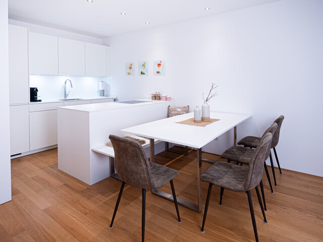 Elegante 2-Zimmer-Wohnung in ruhiger Lage von Lochau mit Tischlermöbel ausgestattet