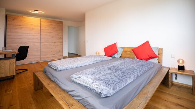 122m² große 3-Zimmer-Maisonettewohnung mit Seeblick und Zweitwohnsitzmöglichkeit am Eichenberg!