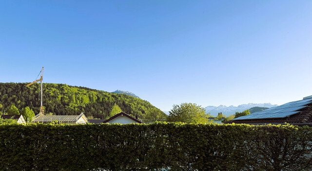 Wohnen mit Weitblick, 2-Zimmer Dachwohnung im Grünen