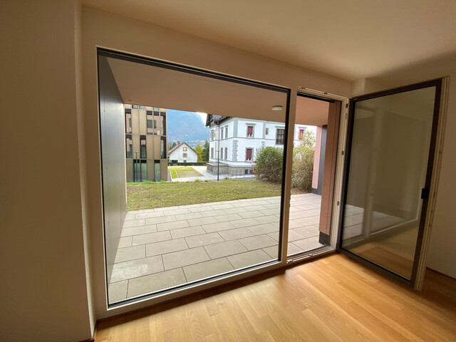 Schöne Gartenwohnung mit Garten, Terrasse und Tiefgaragenplatz!