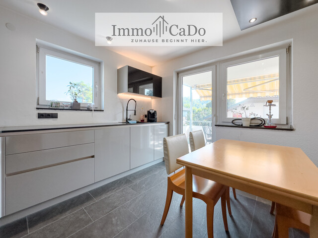 Charmante und gut geschnittene 4-Zimmer-Wohnung mit Tiefgaragenplatz in Mäder