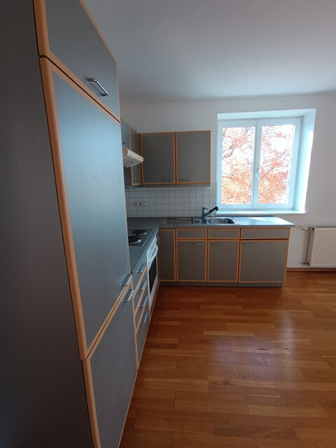 Charmante 3-Zimmer-Dachgeschosswohnung mit Ausblick auf den Gebhardsberg