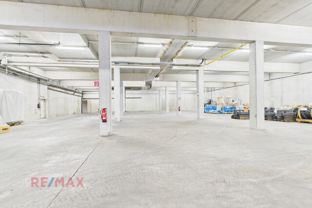 1.418 m² Lagerhalle – Direkt an der A14 gelegen, ideal für Ihre Logistik- und Lagerbedürfnisse