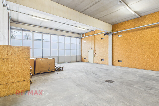 1.418 m² Lagerhalle – Direkt an der A14 gelegen, ideal für Ihre Logistik- und Lagerbedürfnisse