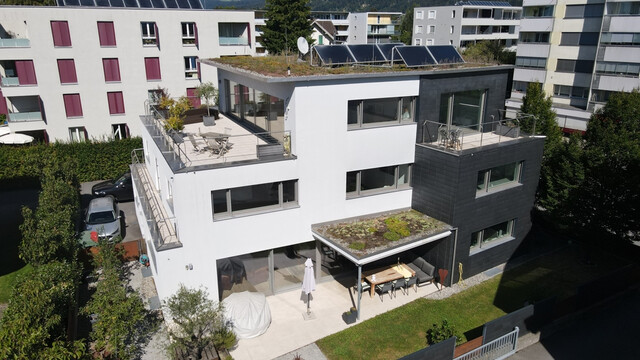 Wohn- und Geschäftshaus - Neuwertig in bester Werbelage