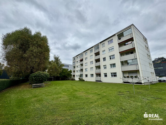 Modernisierte 4-Zimmerwohnung mit Balkon und Garagenbox