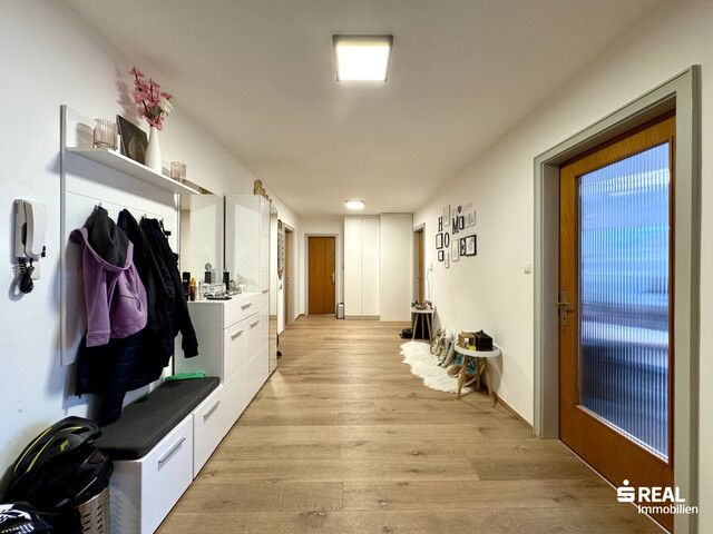 Modernisierte 4-Zimmerwohnung mit Balkon und Garagenbox