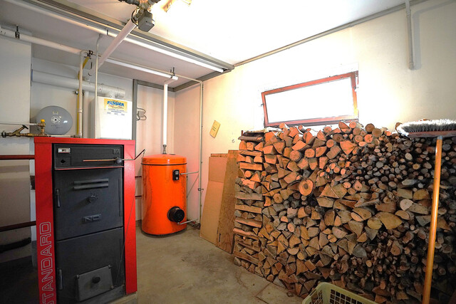 Gepflegtes Einfamilienhaus mit großem Garten, Terrasse und Garage
