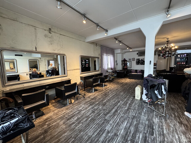 Industrial Flair – vielseitig nutzbarer Friseursalon, inkl. Lager & Parkplätzen in Wolfurt