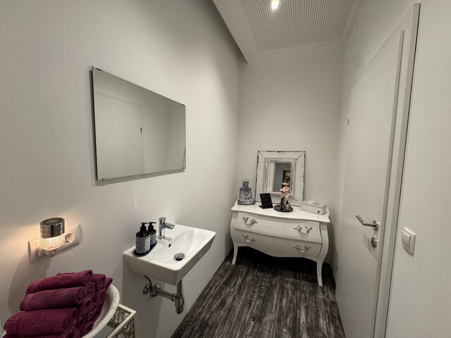 Industrial Flair – vielseitig nutzbarer Friseursalon, inkl. Lager & Parkplätzen in Wolfurt