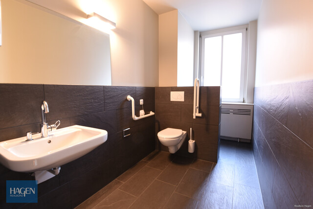 Moderne Büro- oder Praxisräumlichkeit in der Fußgängerzone in Bregenz zu vermieten!