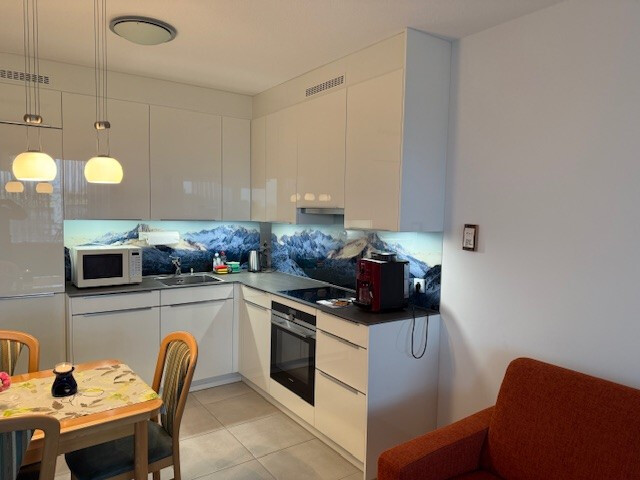 Wunderschöne 2-Zimmerwohnung mit großer Loggia zu vermieten 