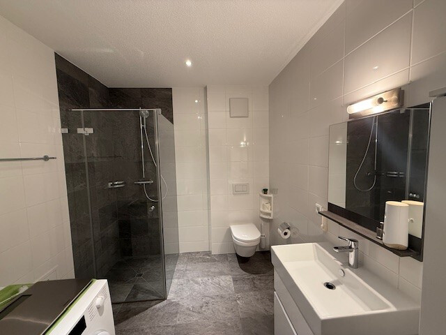 Wunderschöne 2-Zimmerwohnung mit großer Loggia zu vermieten 