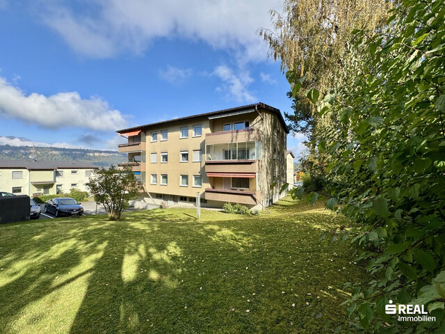 4-Zimmer-Wohnung mit Balkon & Garagenbox in ruhiger Lage 4-Zimmer-Wohnung mit Balkon & Garagenbox in ruhiger Lage