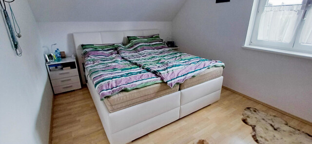 Gepflegtes massiv errichtetes Einfamilienhaus in zentraler Lage von Gisingen zu verkaufen! Familien willkommen!