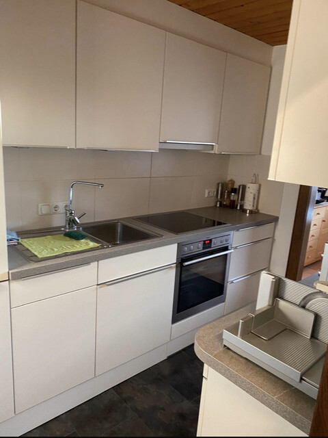 Geräumige 3,5 Zimmerwohnung mit 2 Balkonen und Keller