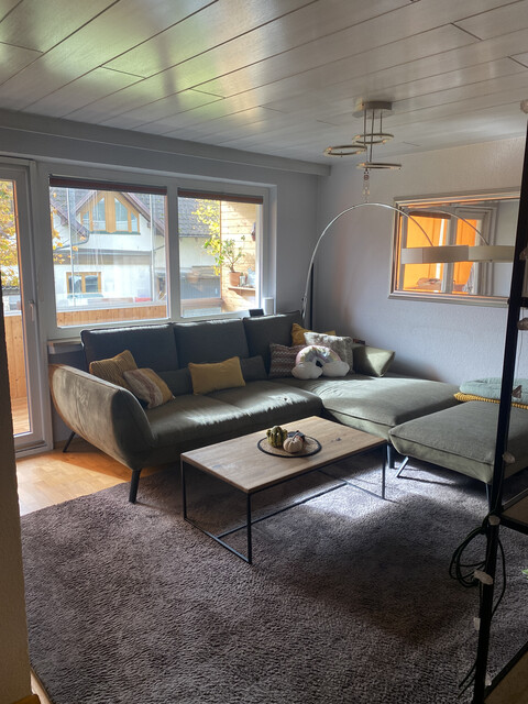 Geräumige 3,5 Zimmerwohnung mit 2 Balkonen und Keller