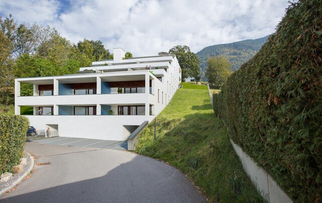 4-Zimmerwohnung in ruhiger, grenznaher Lage 