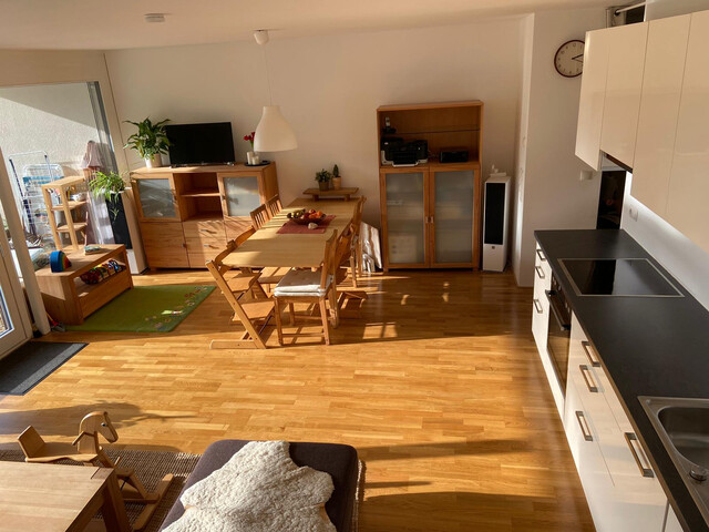 4-Zimmerwohnung in ruhiger, grenznaher Lage 