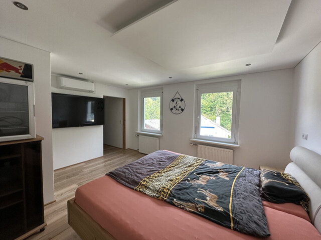 3,5-Zimmer-Wohnung, inkl. Garage und Stellplatz!