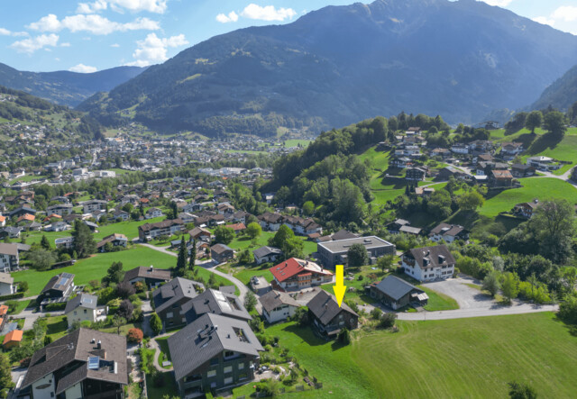 Zwischen Bergen und Tradition – Grundstück mit Altbestand in Tschagguns