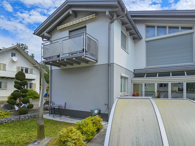 Familientraum in modernisierter Doppelhaushälfte mit Garten, Garage und Westbalkon in Bregenz