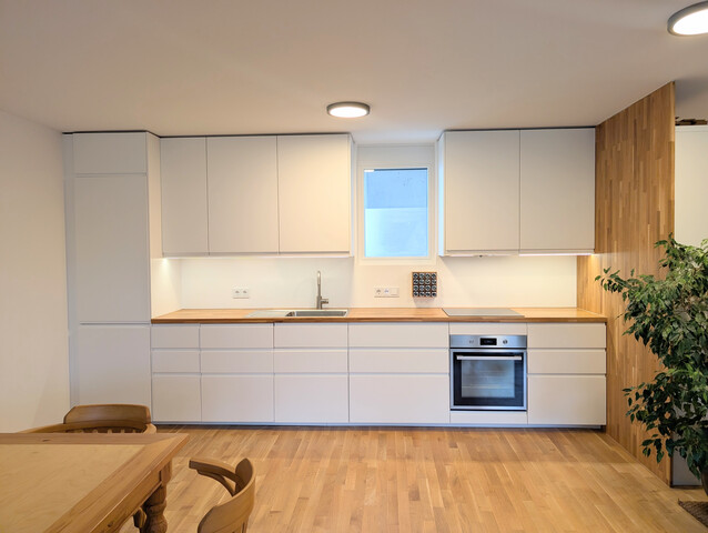 provisionsfrei  - moderne, helle 2 Zimmer-Wohnung mit großem Balkon