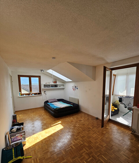 Schöne, helle 2 ½ Zimmer Dachgeschosswohnung in Bludesch Gais zu vermieten
