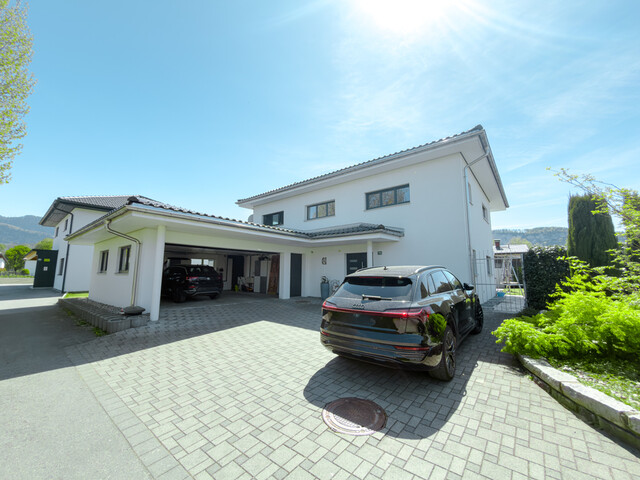 Traumhaftes Einfamilienhaus mit Pool und großem Grundstück in familienfreundlicher Lage von Mäder
