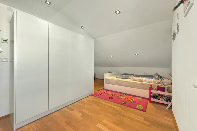 Großzügig, gepflegt und gut gelegen – Ihr perfektes Familienhaus im Rheindelta