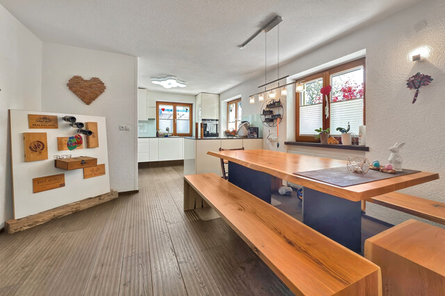 Großzügig, gepflegt und gut gelegen – Ihr perfektes Familienhaus im Rheindelta