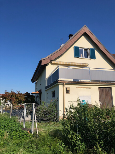 wunderschön gelegenes Häuschen