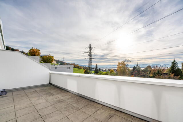 4-Zimmer-Dachgeschosswohnung (Maisonette) mit Seeblick