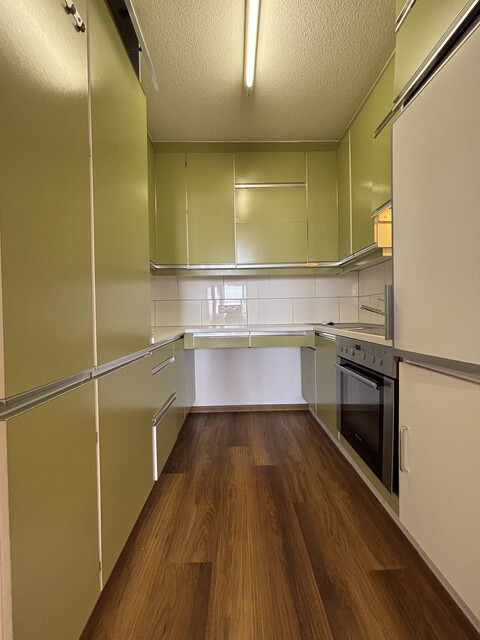"ohne Provision" wunderbare Aussicht! 2,5 Zimmer Wohnung mit verglastem Balkon