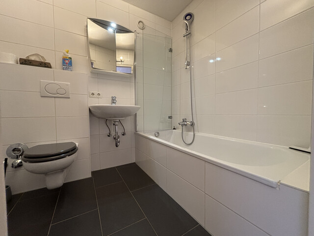 "ohne Provision" wunderbare Aussicht! 2,5 Zimmer Wohnung mit verglastem Balkon