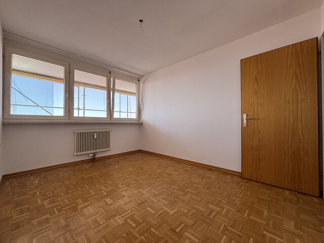 "ohne Provision" wunderbare Aussicht! 2,5 Zimmer Wohnung mit verglastem Balkon
