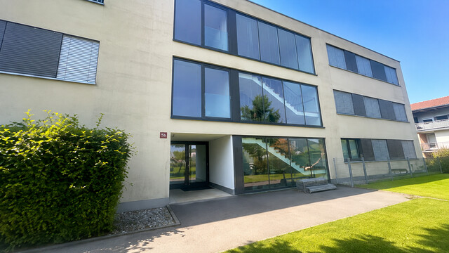 Helle 2-Zimmer-Wohnung mit großem überdachtem Balkon