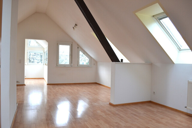 3 Zimmer Dachgeschosswohnung im Zentrum von Hard