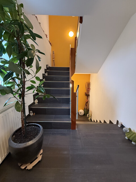 Vielfältiges Mehrfamilienhaus in Feldkirch Gisingen mit Garten - eine seltene Gelegenheit mit viel Liebe zum Detail steht zum Verkauf