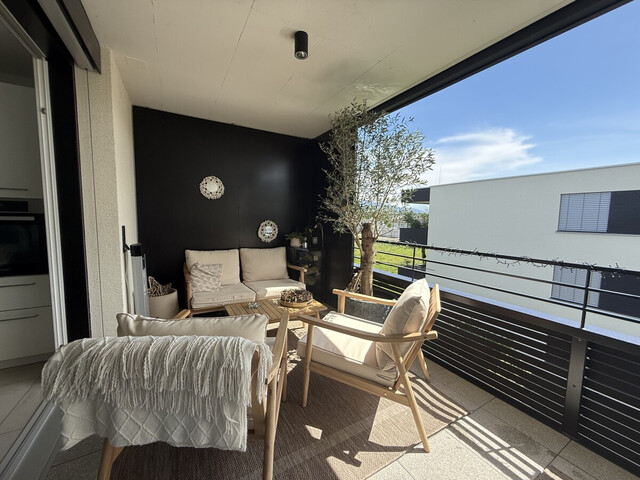 Sonnige 4-Zimmer-Dachgeschosswohnung in ruhiger Lage in Höchst zu vermieten