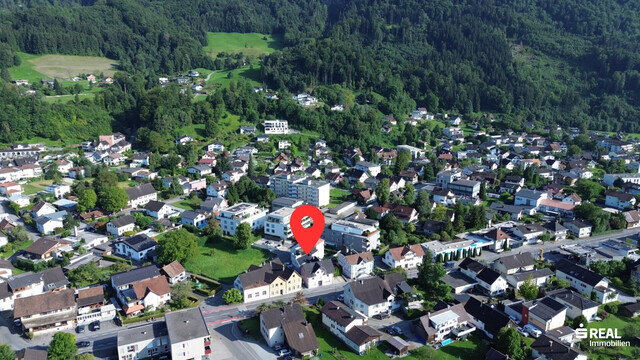 Großes Mehrfamilienhaus mit 5 Wohnungen