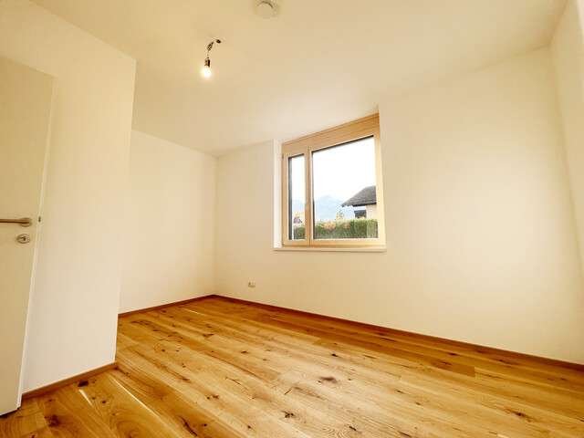 Neuwertige und helle 2-Zimmerwohnung im Erdgeschoss