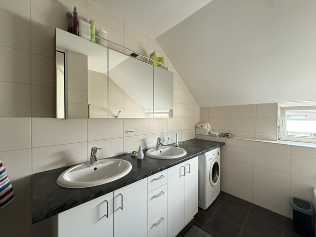 Exklusive 4-Zimmer-Dachgeschosswohnung in unmittelbarer Seenähe in Hard zu vermieten