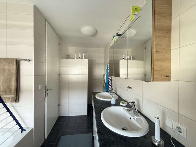 Exklusive 4-Zimmer-Dachgeschosswohnung in unmittelbarer Seenähe in Hard zu vermieten